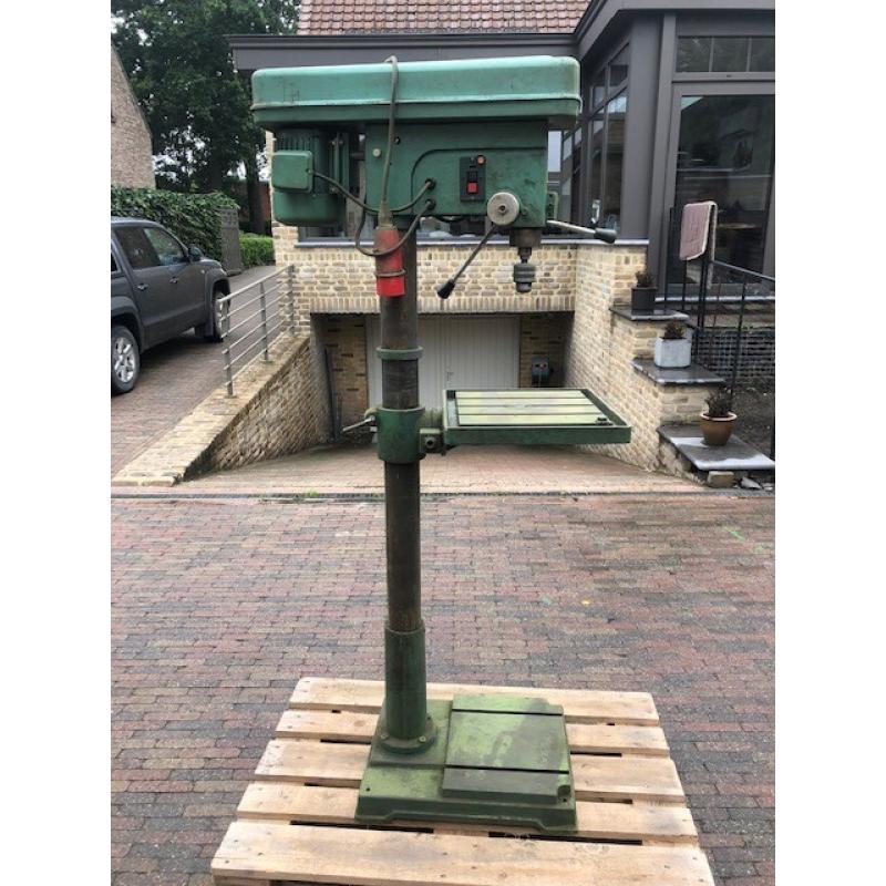grote kolomboormachine