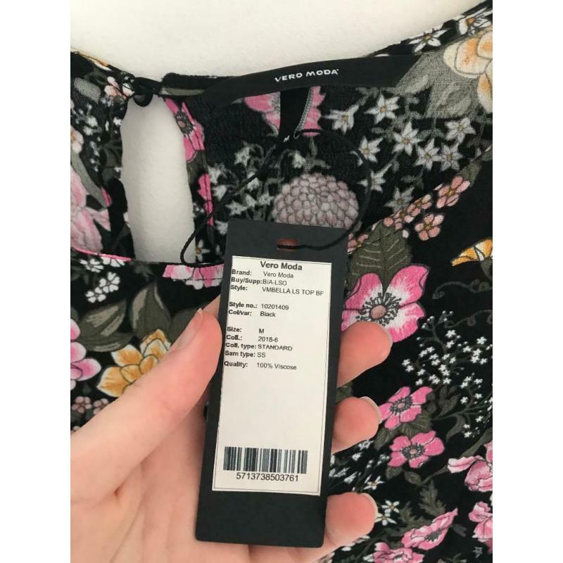 Nieuwe Vero Moda bloemen blouse in maat M