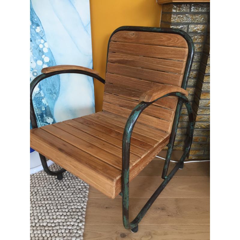 Leuke houten loungestoel!