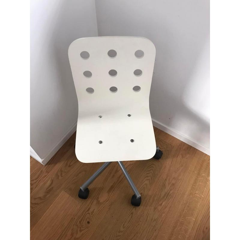 Kinderbureau Ikea MET bureaustoel - groeit mee!!