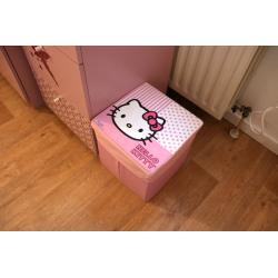 Complete kinderkamer 2 bedden,2 nacht tafels,1 kleding kast