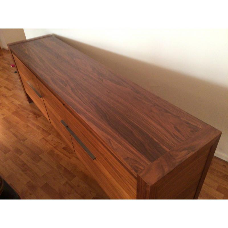 Prachtig notenhouten dressoir