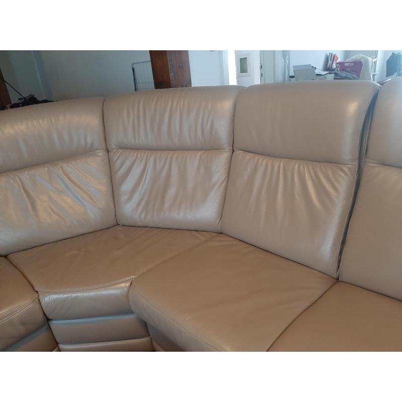 Mooie lederen hoeksalon met 2 relaxzetels