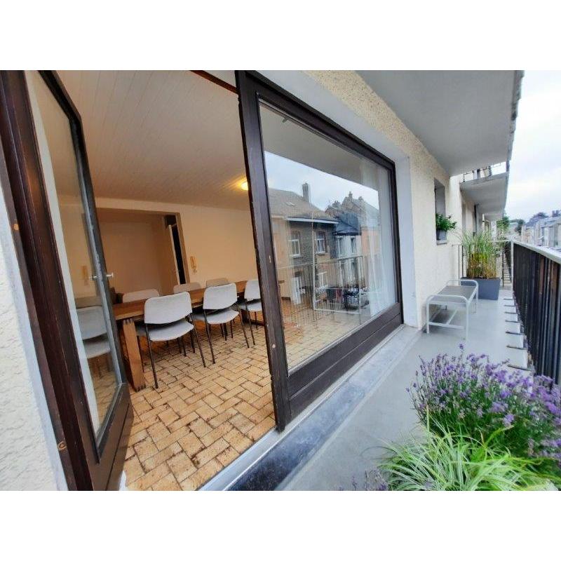 BERTRIX : Mooi gerenoveerd appartement – VAS1407