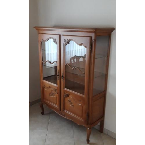 ZILVERKAST   DRESSOIR