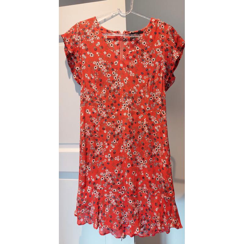 Rode zomerjurk met bloemen van SET