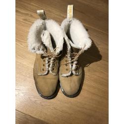 Dr Martens maat 43