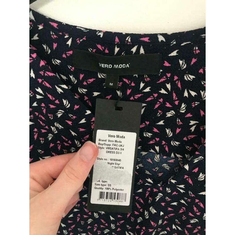 Nieuwe Vero Moda jurk in maat M (met patroon)