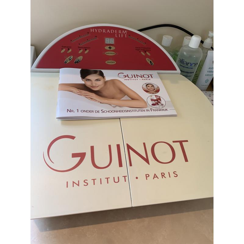 Prof. Guinot Schoonheidssalon apparatuur