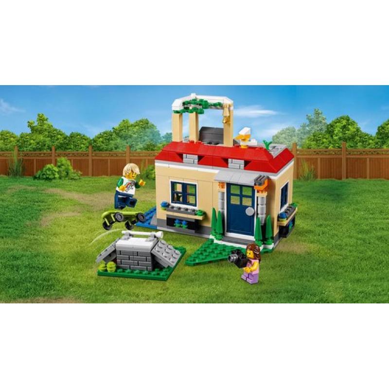 LEGO Creator Modulaire Vakantie aan het Zwembad – 31067