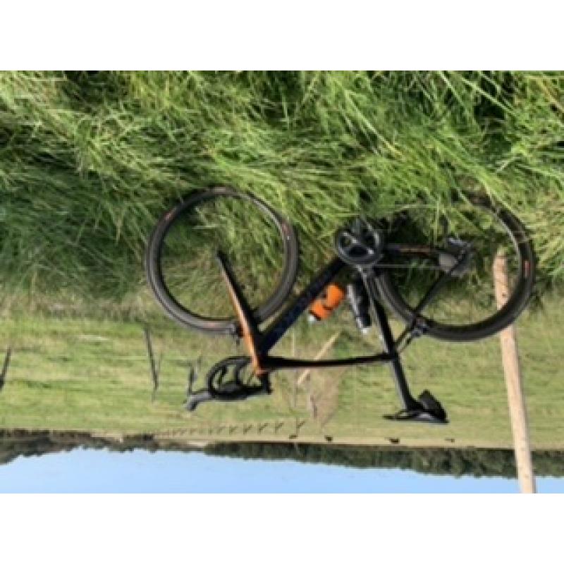 Zeer nette Eddy Merckx EM 525, Ultegra R8000 groepset en Scope R4C wielset