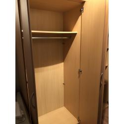 Kleerkast of opbergkast (b 180 x h 210 x d 60 cm)