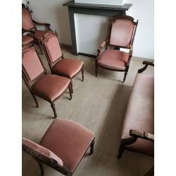 set oude stoelen met bank