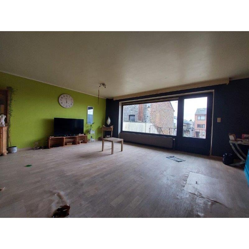 SAINT-HUBERT : Triplex avec garage – VAS 1413C