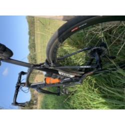 Zeer nette Eddy Merckx EM 525, Ultegra R8000 groepset en Scope R4C wielset