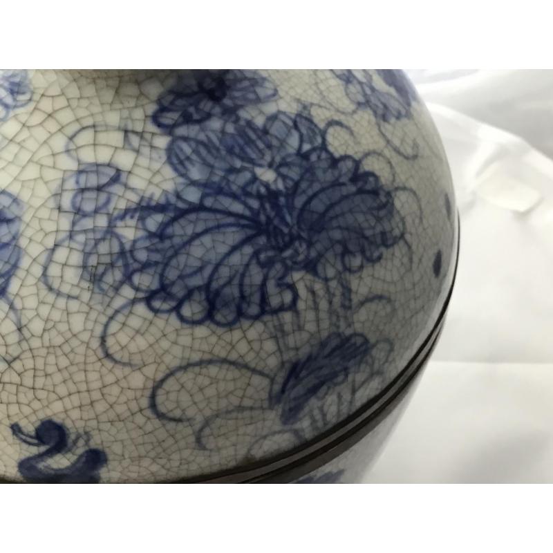 Chinese Porseleinen urn of pot