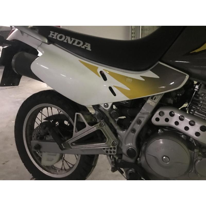Honda dominator 650 cc