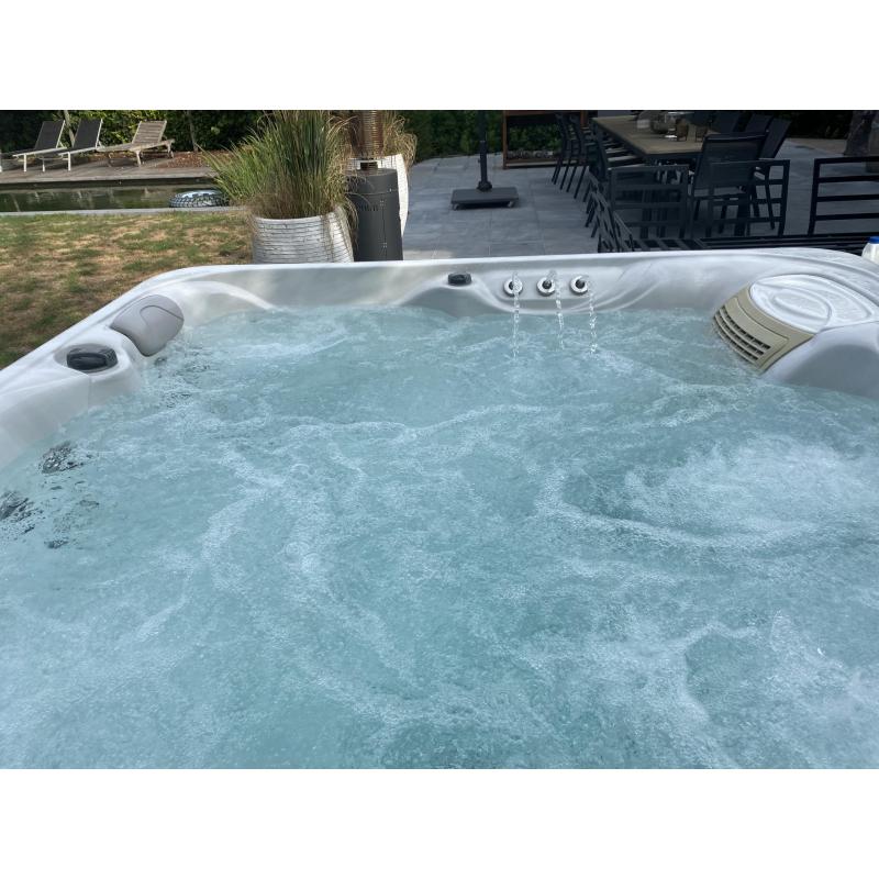 Jacuzzi 6 Miami 6 personen 1600 liter aankoop 2021