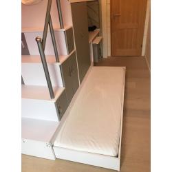 Multifunctionele hoogslaper