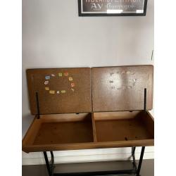 Retro schoolbankje