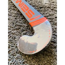 Hoge kwaliteit nieuwe lage boog veld hockey met 100% Carbon . Length 36,5 37 en 37,5
