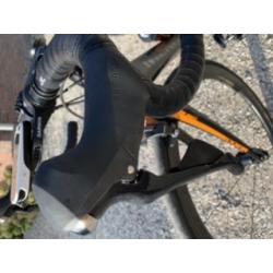 Zeer nette Eddy Merckx EM 525, Ultegra R8000 groepset en Scope R4C wielset