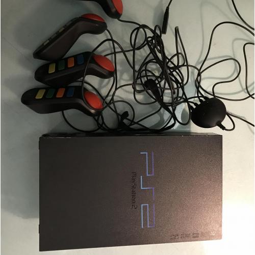 Playstation 2 met 4 buzz consoles