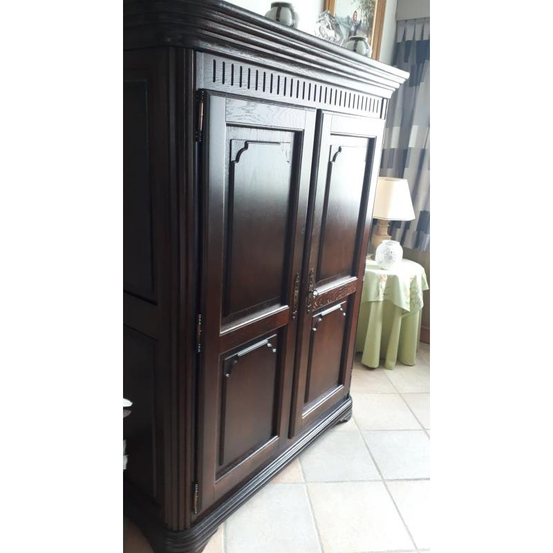 Eiken tv kast