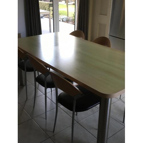 Keukentafel en 6 stoelen