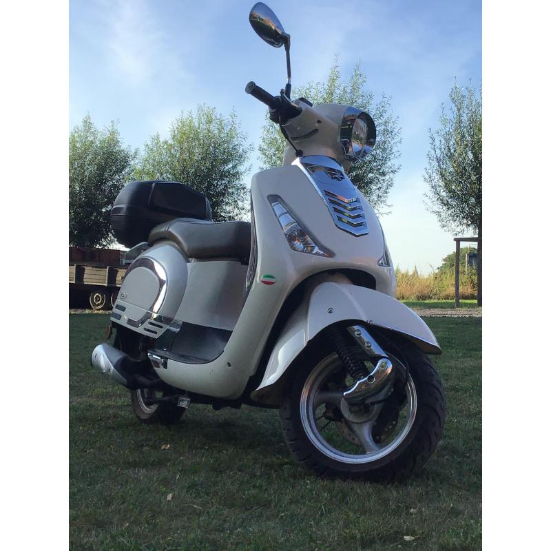 Scooter razzo