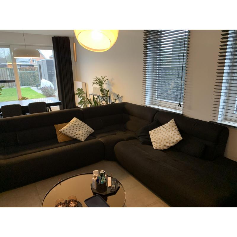 Modern hoeksalon