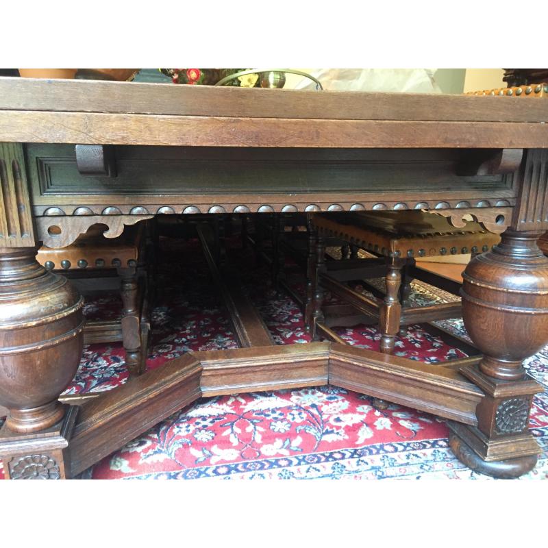 Unieke klassieke vergadertafel