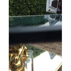 Salontafel met geslepen glas