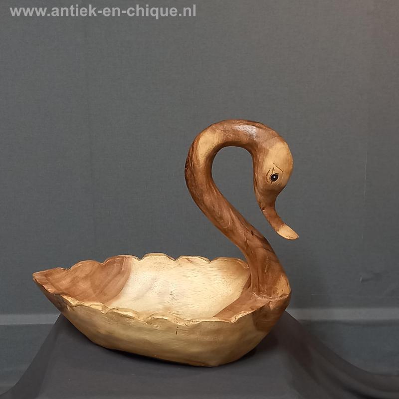 Houten schaal in de vorm van een zwaan