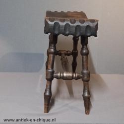 Antiek Spaans-Portugees Brutalistisch krukje/bijzettafeltje