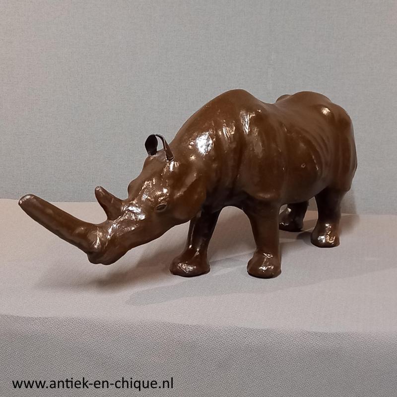 Grote zeer decoratieve leren neushoorn