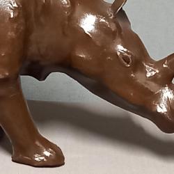 Grote zeer decoratieve leren neushoorn