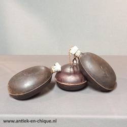 Antieke houten veldflessen