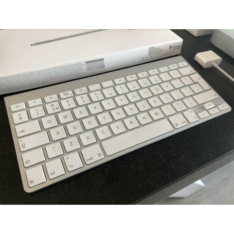 Te Koop Mac Mini YM008B2C9G5 en Lcd en Airport Extreme en Veel Extra,s.