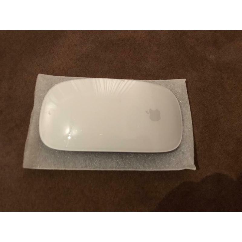 Te Koop een Niet Gebruikte 20 Inch iMac met 2 Ghz Intel Core 2 Duo 64 Bit Computer met Serienummer W88041YEX87 met 2 Ghz met draadloos internet.