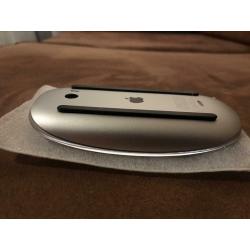 Te Koop een Niet Gebruikte 20 Inch iMac met 2 Ghz Intel Core 2 Duo 64 Bit Computer met Serienummer W88041YEX87 met 2 Ghz met draadloos internet.