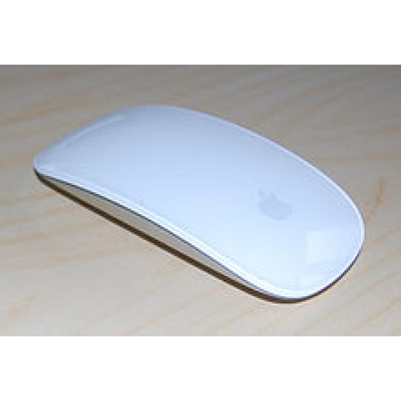 Te Koop Mac Mini YM008BCC9G5 en 2 Lcd,s en Isight Camera Enz.
