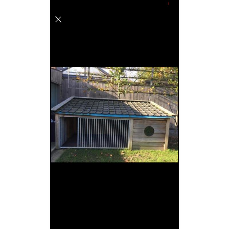 Hondenkennel met geïsoleerd nachthok