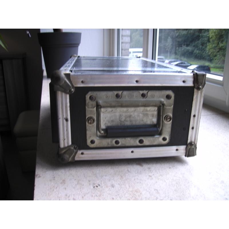 DYNACORD BAS-AMP (TOP)