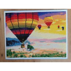 Diamond Painting "Luchtballonenvaart" 42 x 32cm afgewerkt