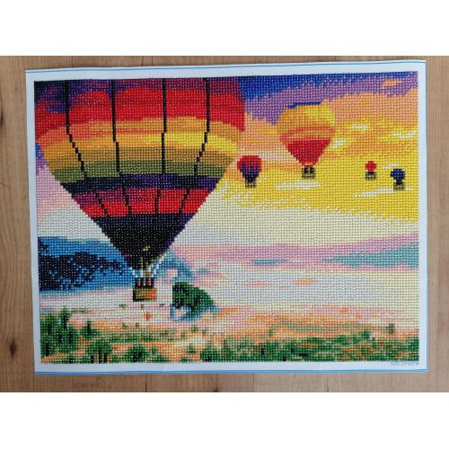 Diamond Painting "Luchtballonenvaart" 42 x 32cm afgewerkt