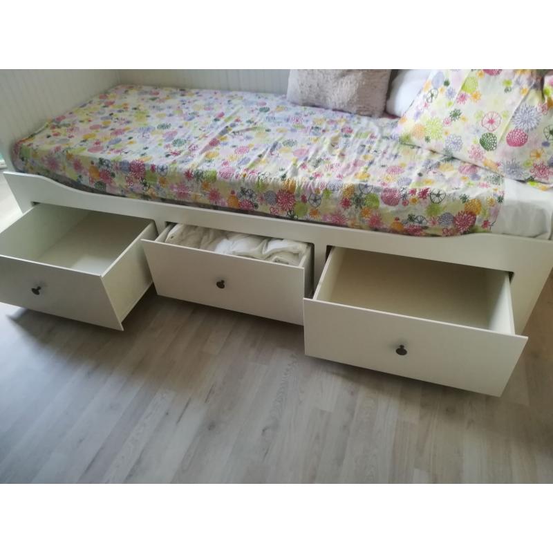 Bedbank met 3 lades