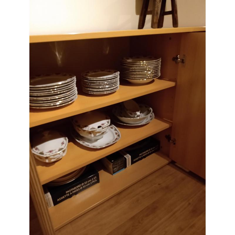 Buffetkast/Dressoir in ZEER goede en nette staat - weg wegens verhuis!