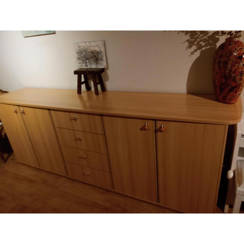 Buffetkast/Dressoir in ZEER goede en nette staat - weg wegens verhuis!