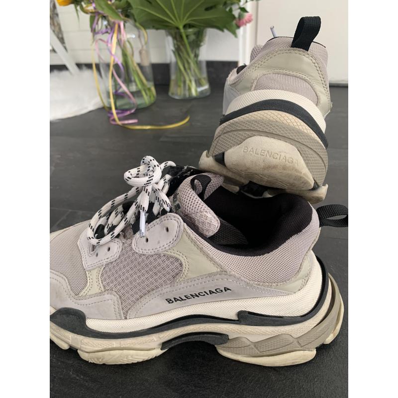 Balenciaga triple s beige damesschoenen